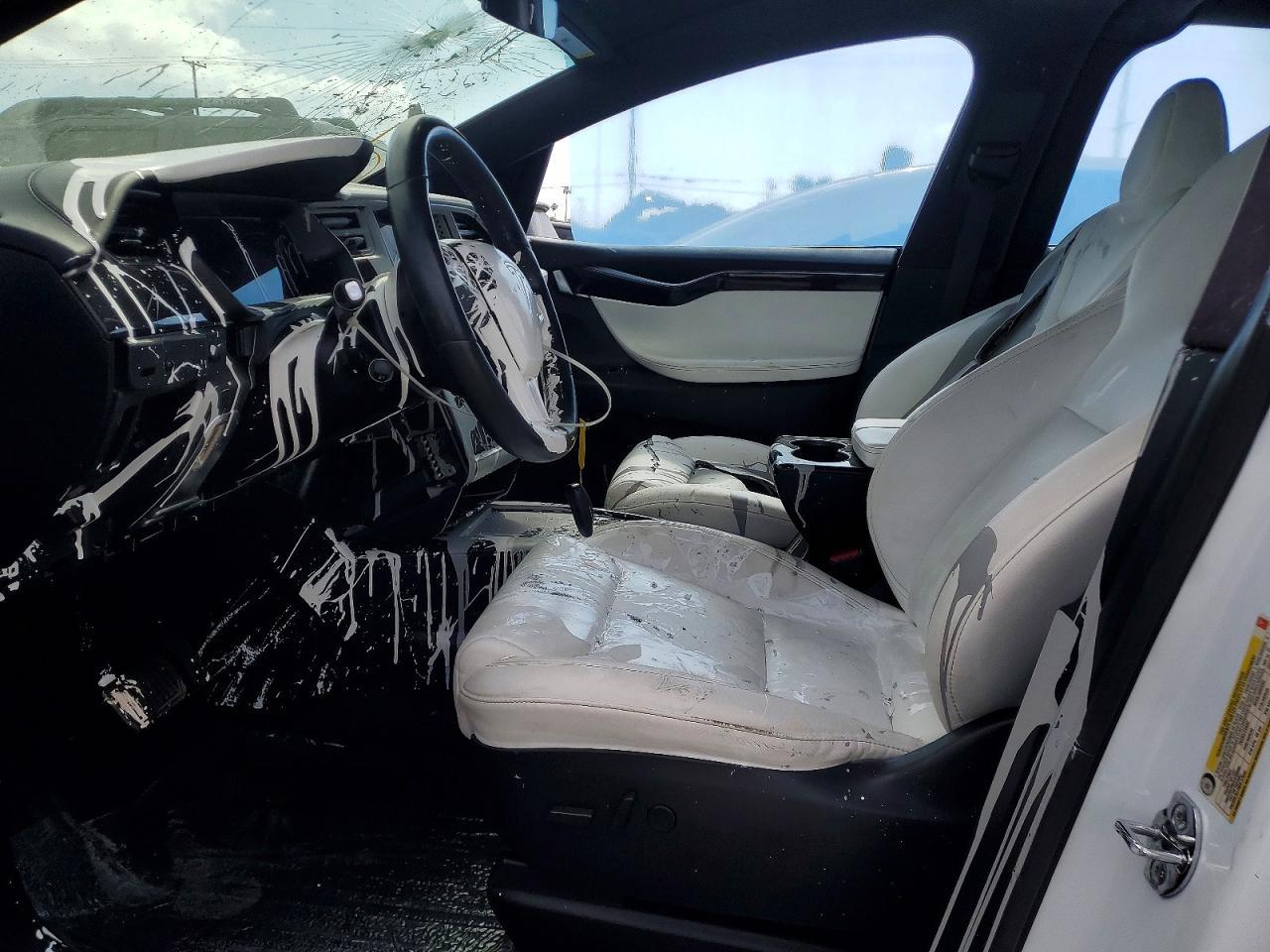 2021 Tesla Model X - Фото 7