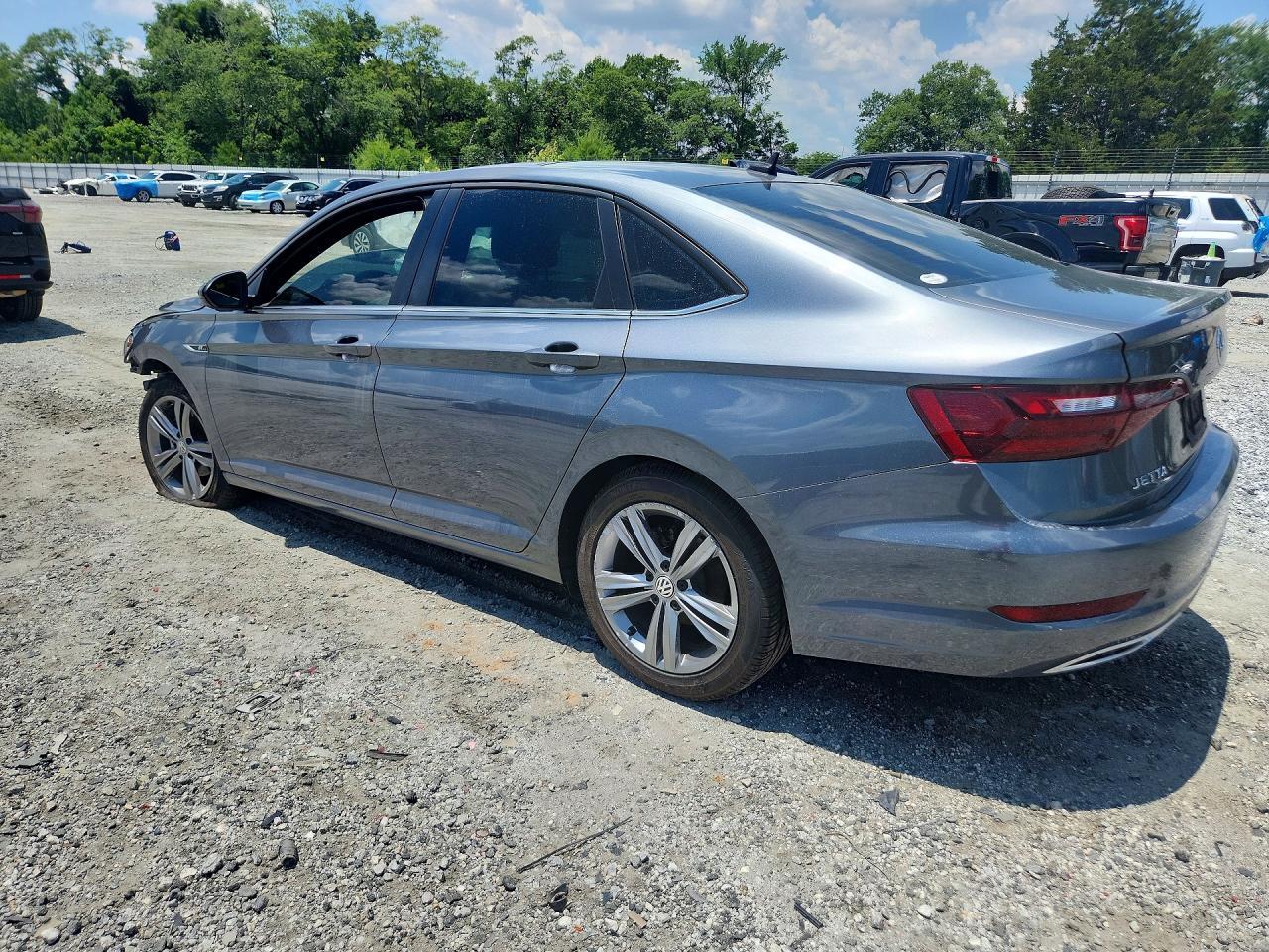 2021 Volkswagen Jetta S/Se/R-Line - Фото 2