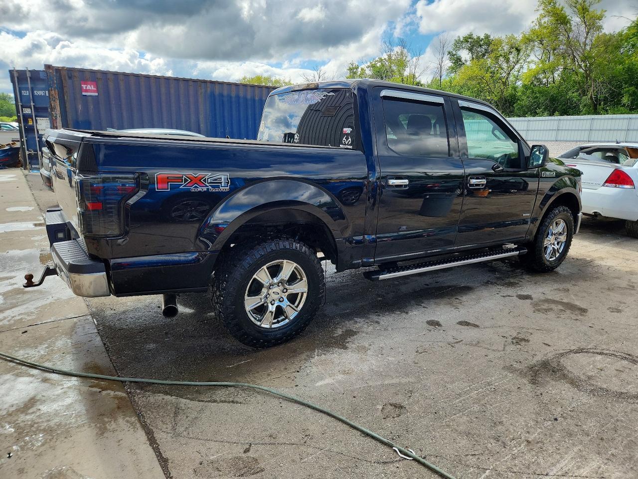 2016 Ford F150 Supercrew - Фото 3