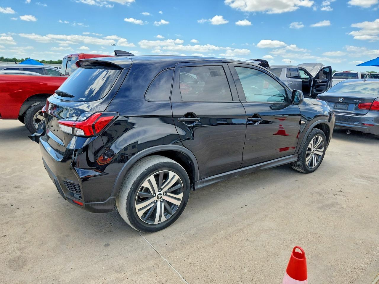 2024 Mitsubishi Outlander Sport S - Фото 3