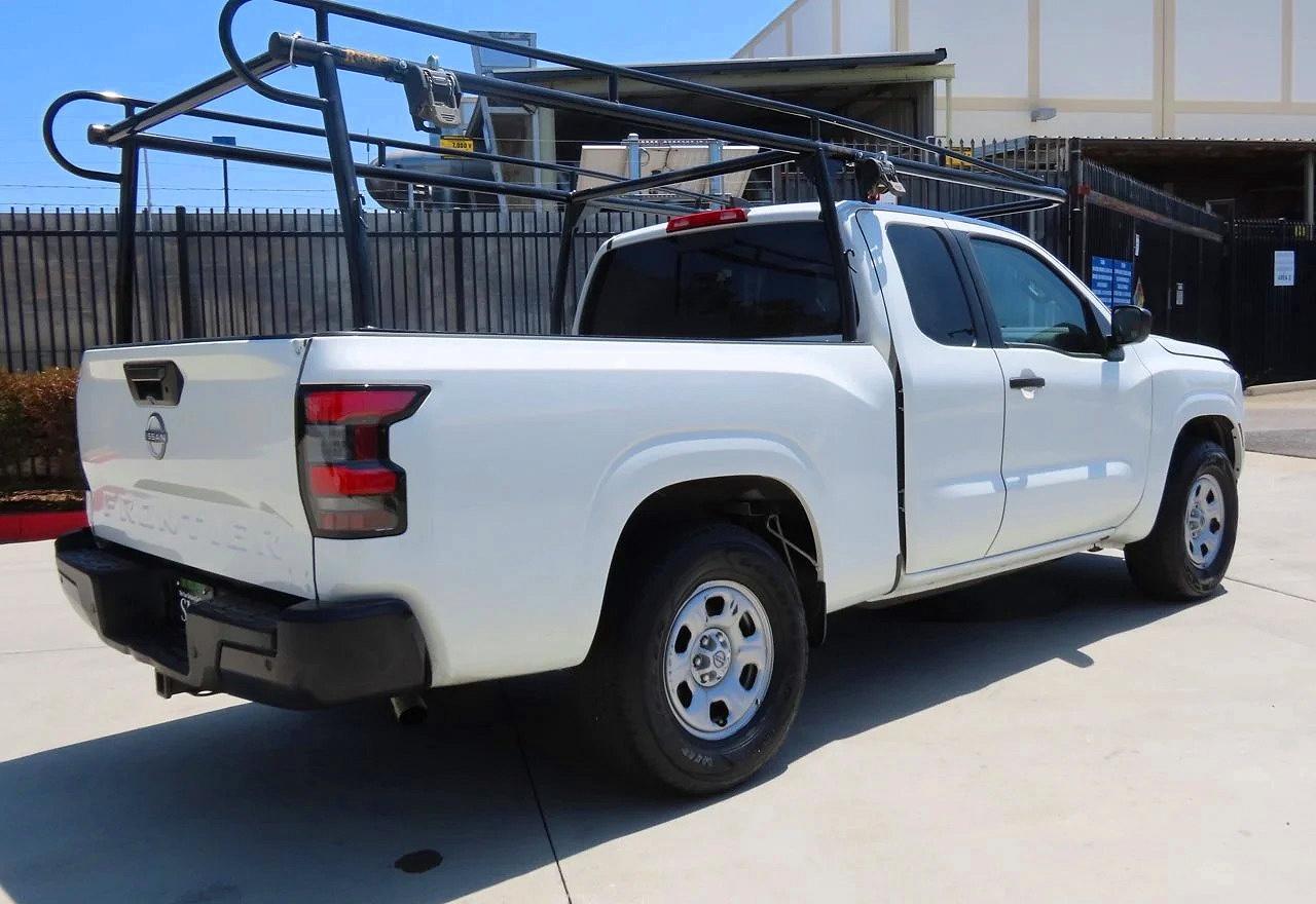 2025 Nissan Frontier S - Image 3