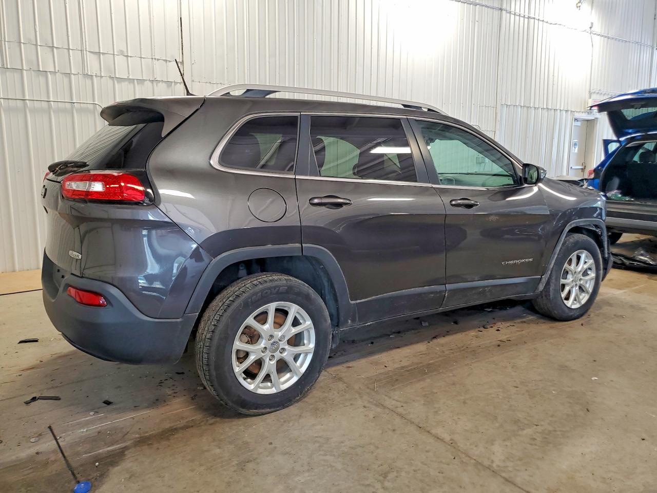 2016 Jeep Cherokee Latitude - Фото 3