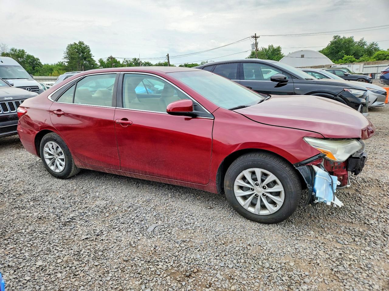 2016 Toyota Camry Le - Image 4