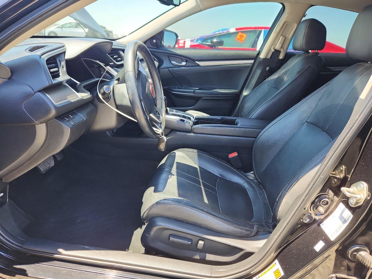 2016 Honda Civic Touring - Image 7
