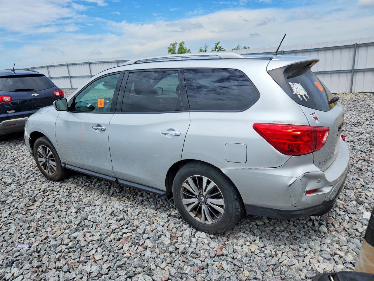 2018 Nissan Pathfinder Sv - Фото 2