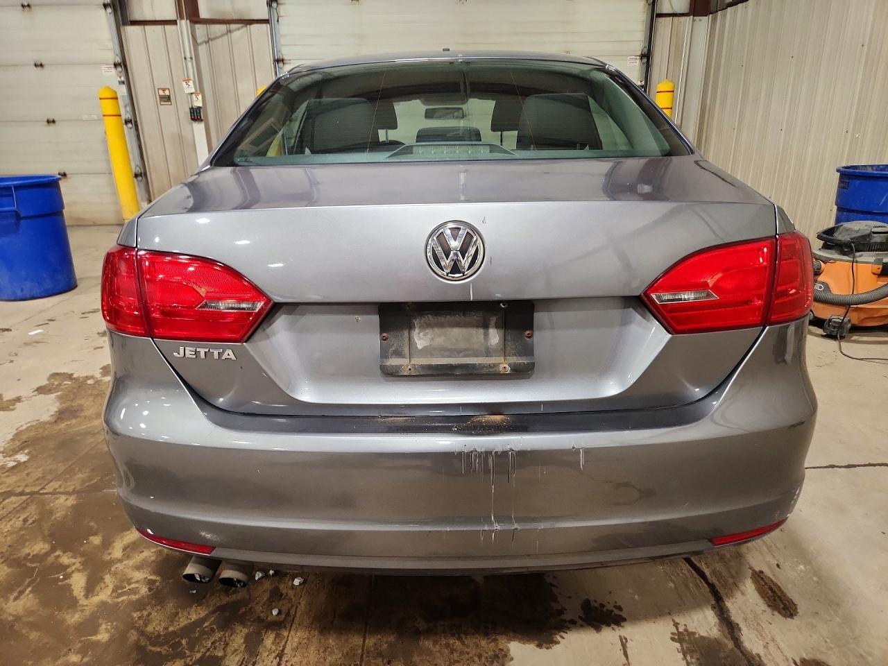 2014 Volkswagen Jetta Base - Image 6