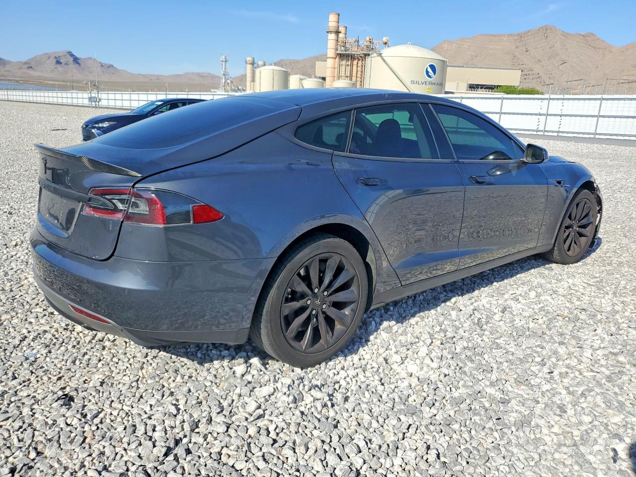 2014 Tesla Model S - Фото 3