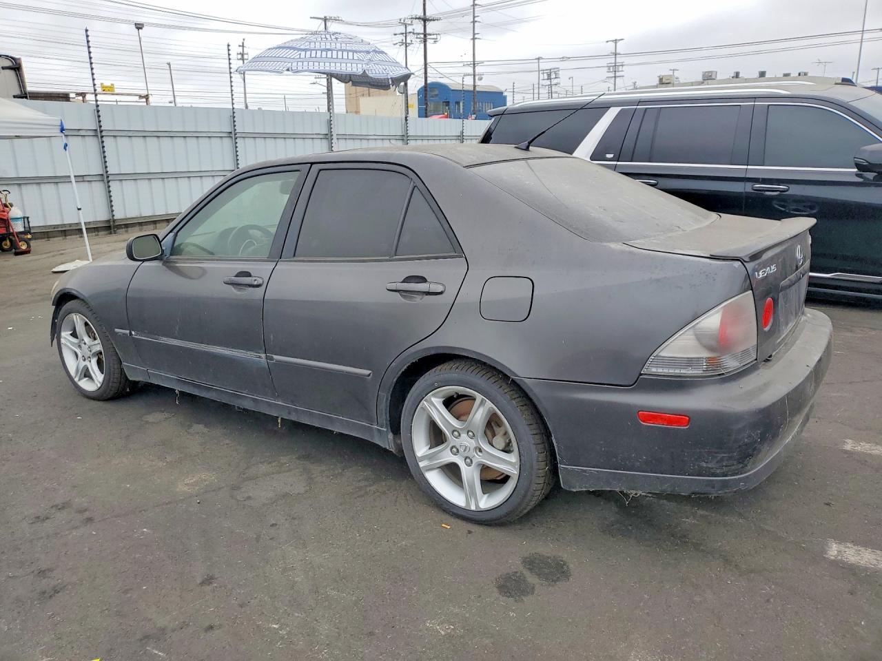 2005 Lexus Is 300 - Image 2