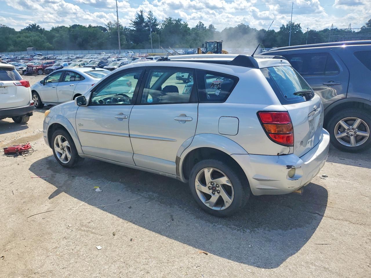 2005 Pontiac Vibe - Фото 2