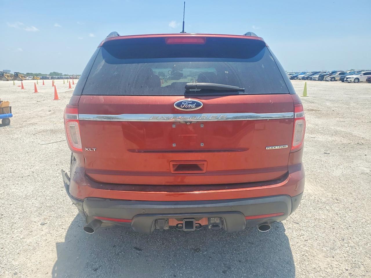 2014 Ford Explorer Xlt - Фото 6