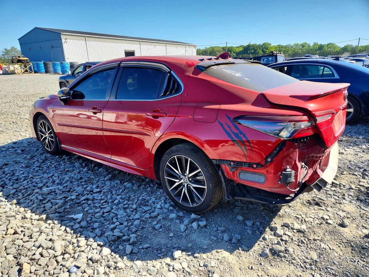 2021 Toyota Camry Se - Фото 2