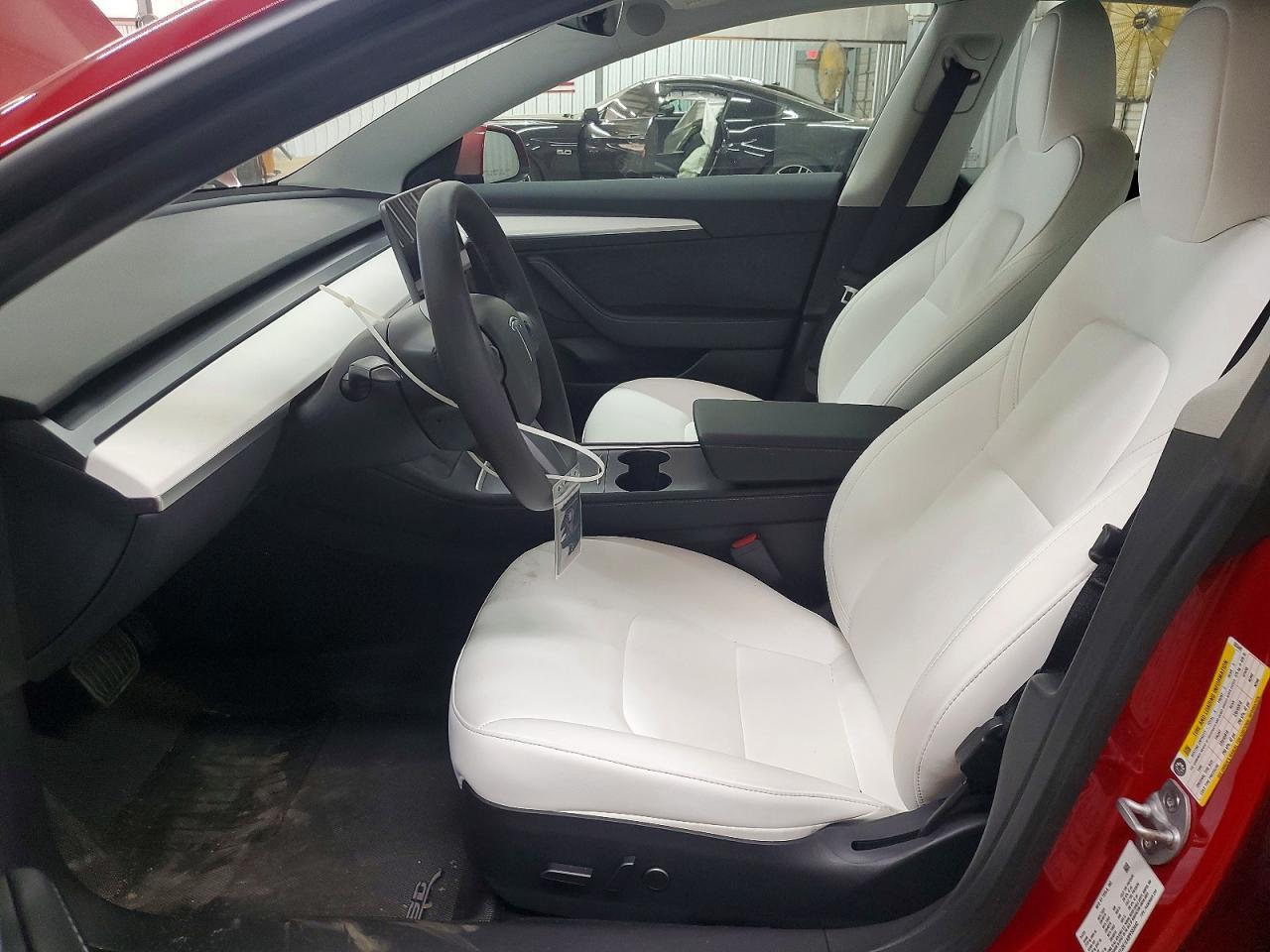 2023 Tesla Model 3 - Фото 7