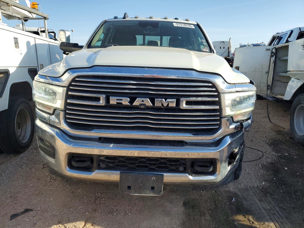 2019 Ram 3500 Laramie - Фото 5