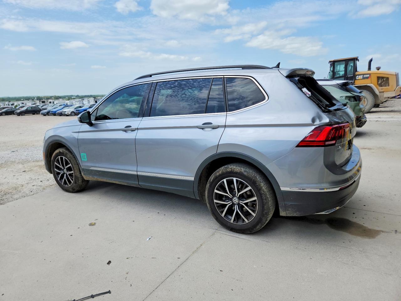 2021 Volkswagen Tiguan Se - Фото 2