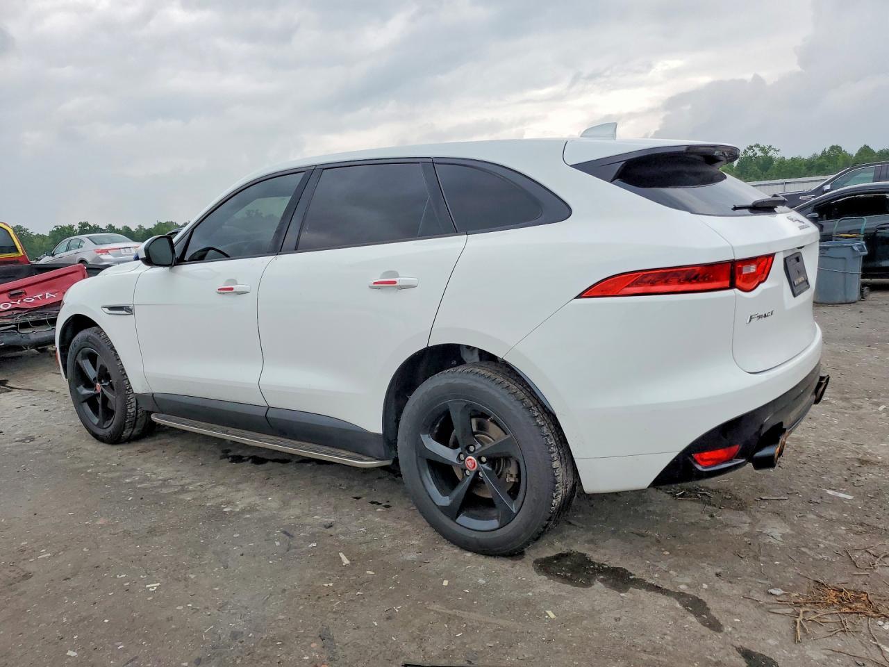 2018 Jaguar F-Pace Premium - Фото 2