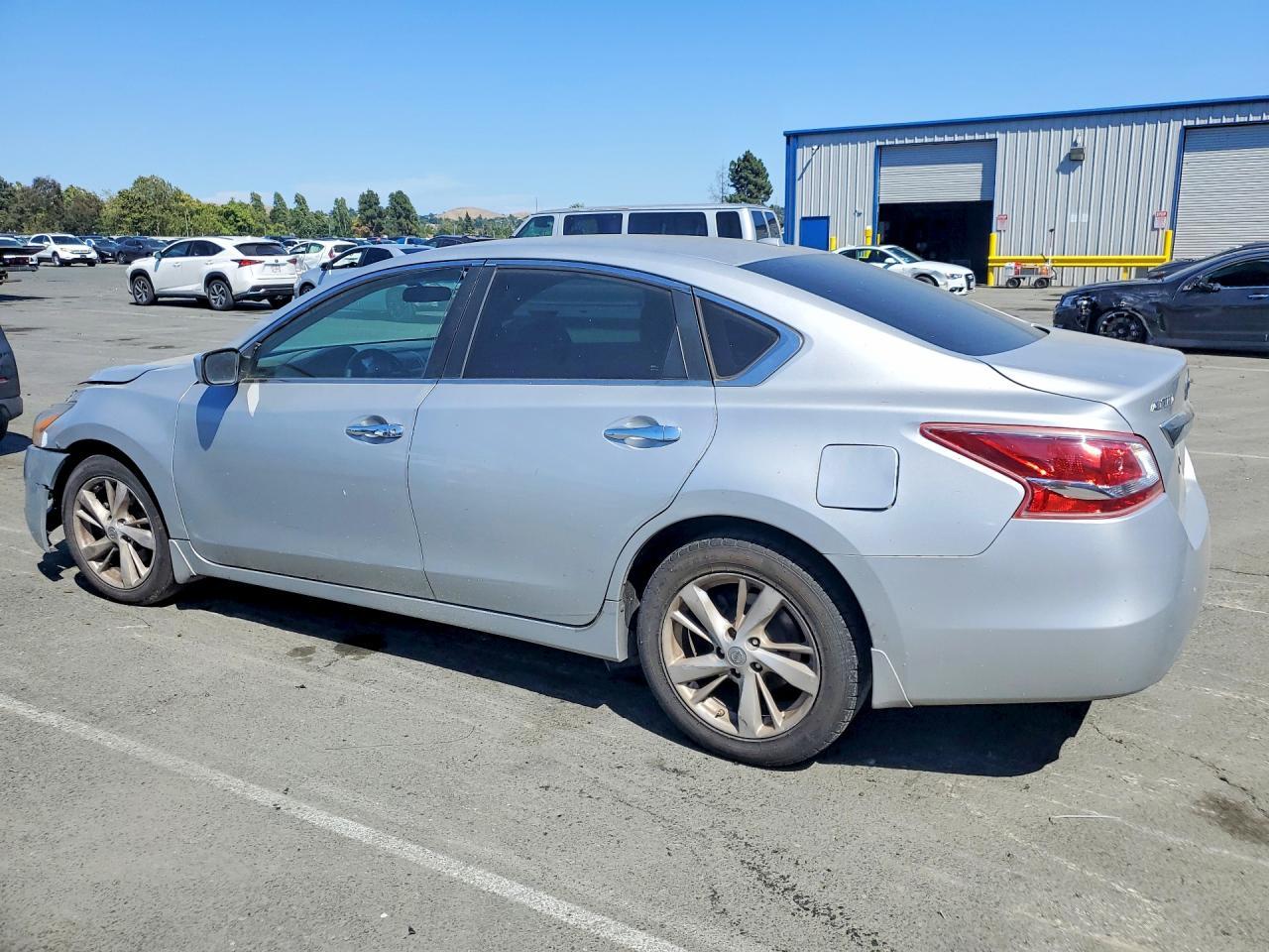 2013 Nissan Altima 2.5 - Фото 2