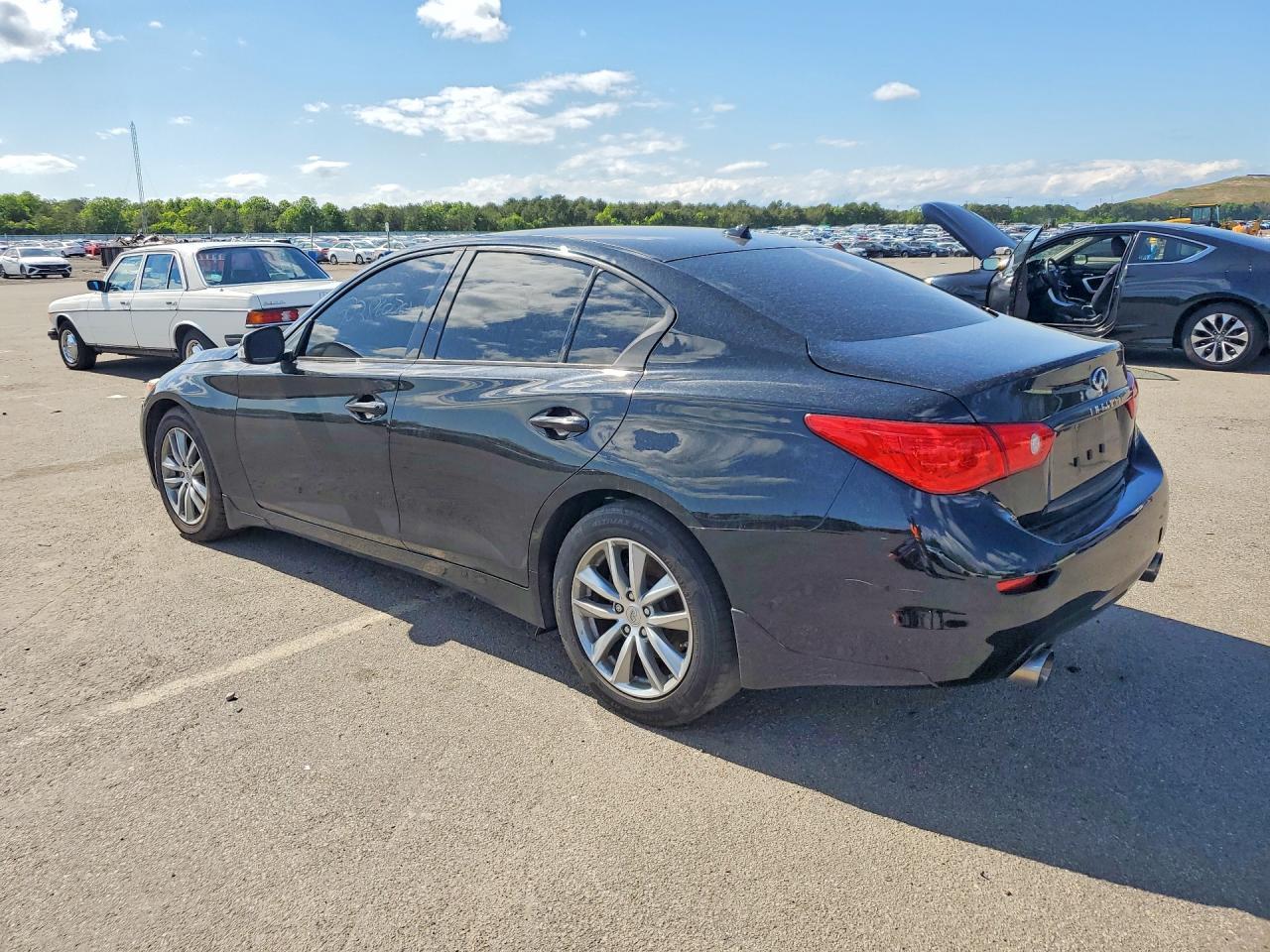 2016 Infiniti Q50 Premium - Фото 2