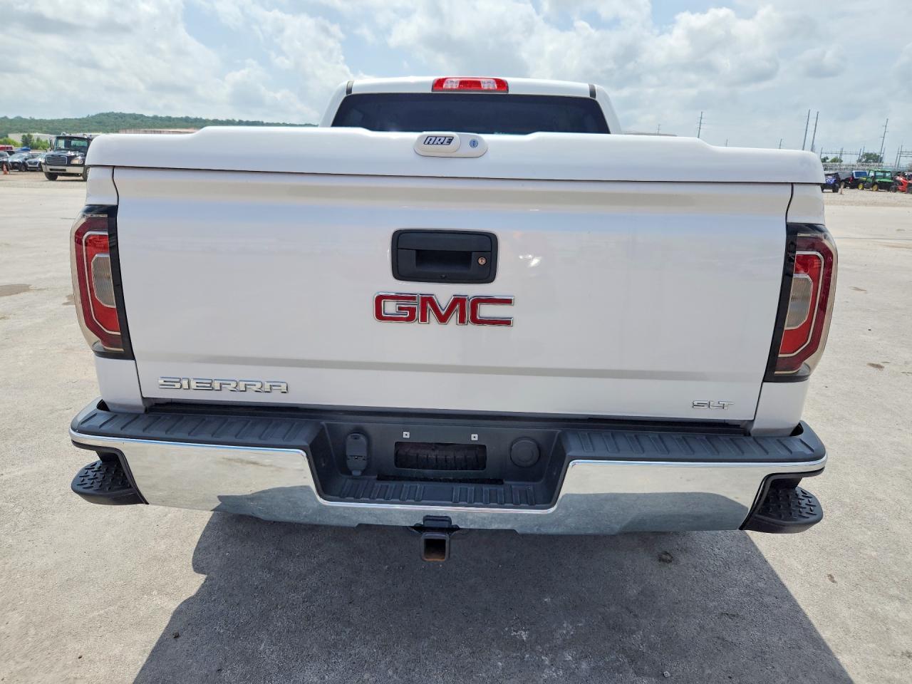 2018 GMC Sierra - Image 6