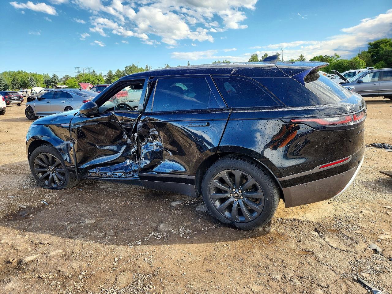 2018 Land Rover Range Rover Velar R-Dynamic Se - Image 2