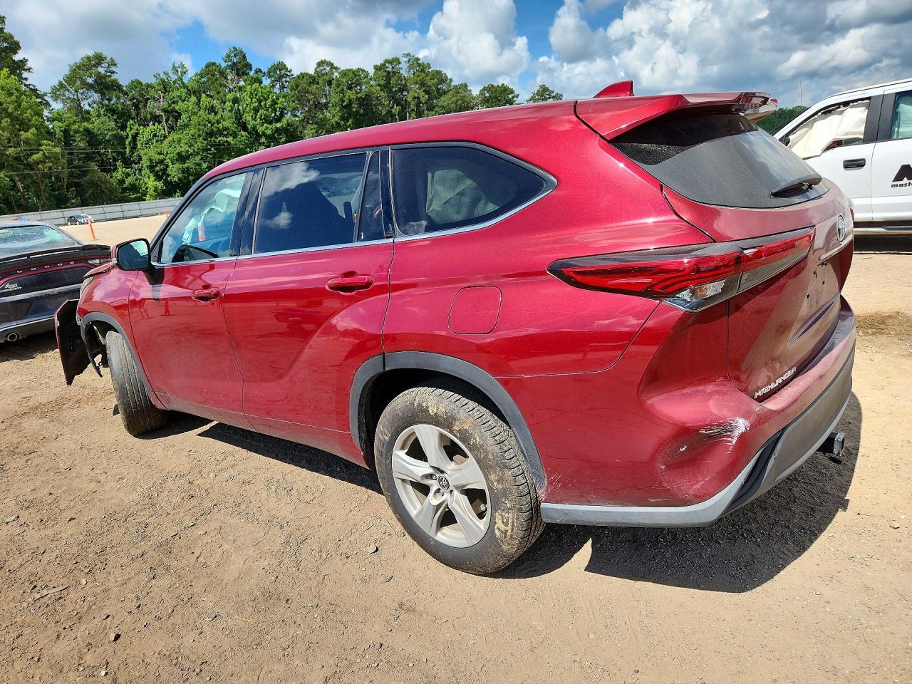 2020 Toyota Highlander Le - Фото 2