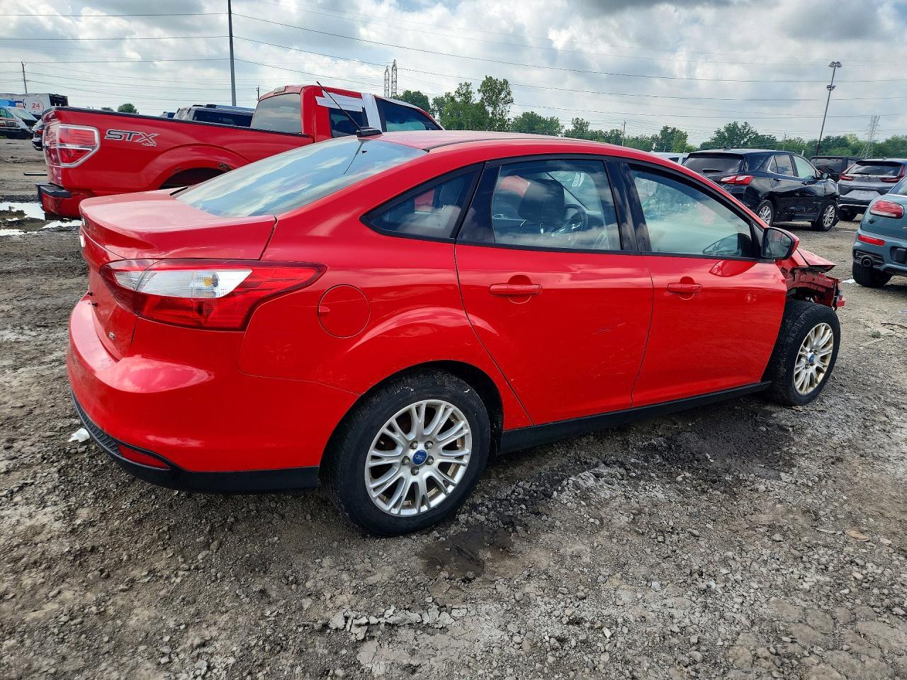 2012 Ford Focus Se - Фото 3