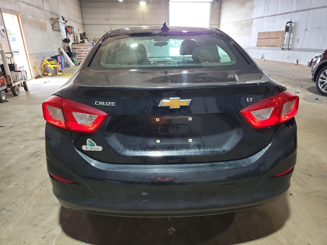 2018 Chevrolet Cruze Lt - Image 6