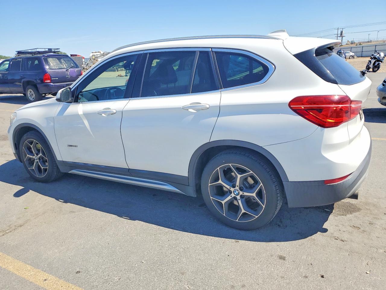 2016 BMW X1 xDrive28I - Фото 2