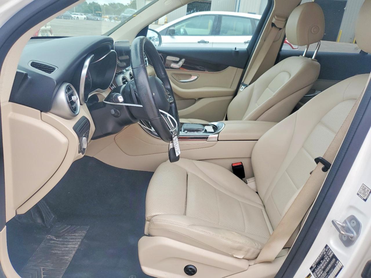 2020 Mercedes-Benz Glc 300 - Image 7