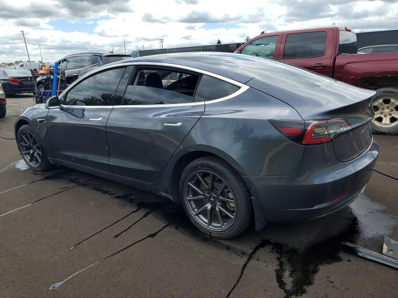 2018 Tesla Model 3 - Image 2