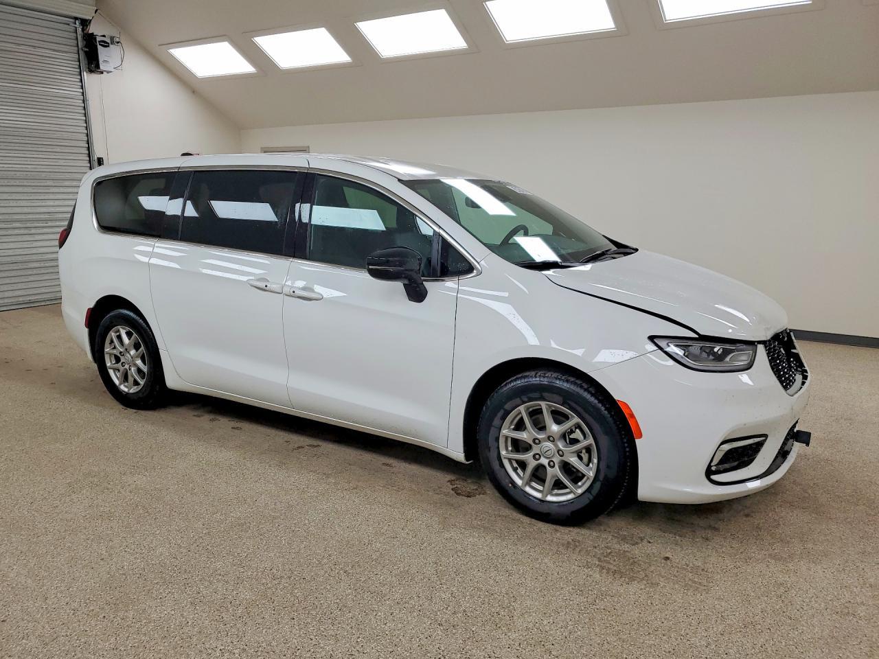 2026 Chrysler Pacifica Select - Фото 4