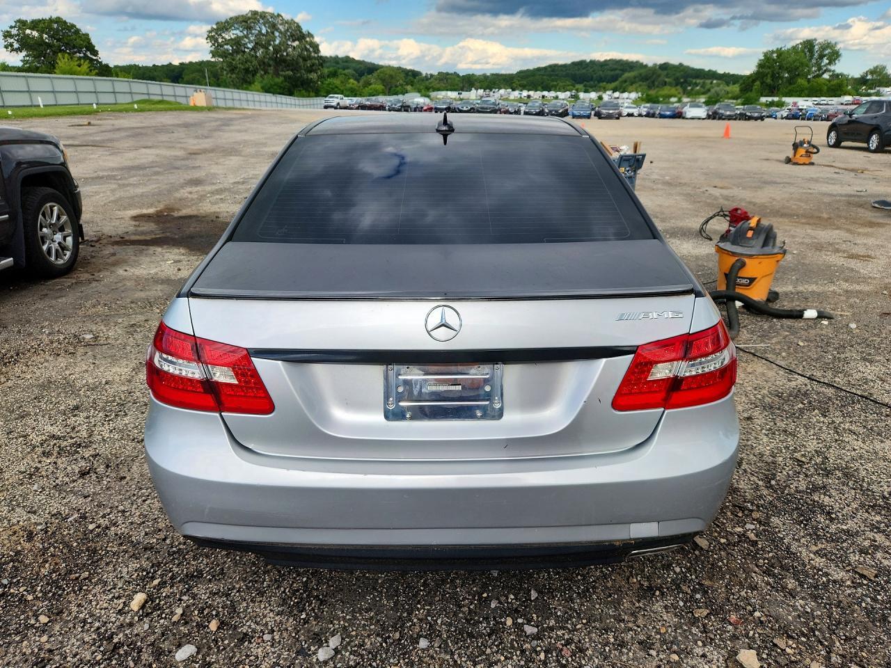2011 Mercedes-Benz E 350 4Matic - Фото 6