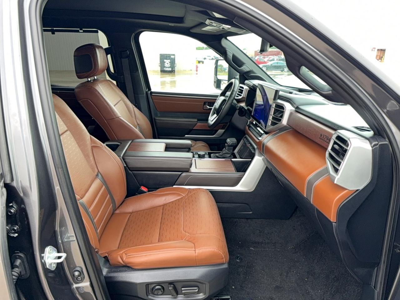 2024 Toyota Tundra 1794 Edition - Image 5