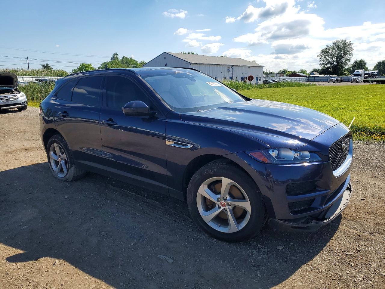 2017 Jaguar F-Pace Premium - Фото 4