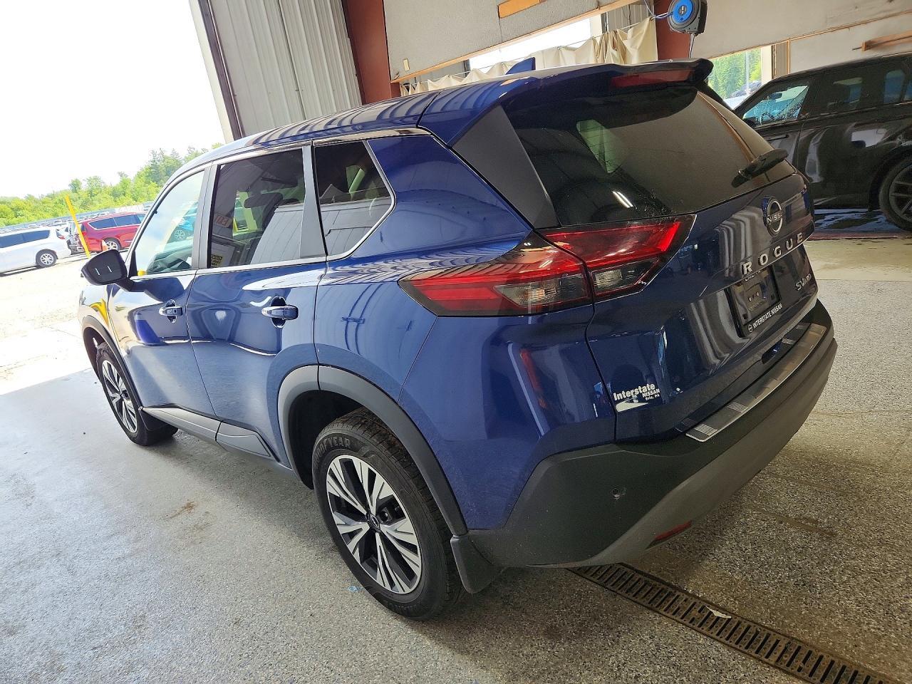 2023 Nissan Rogue Sv - Фото 2