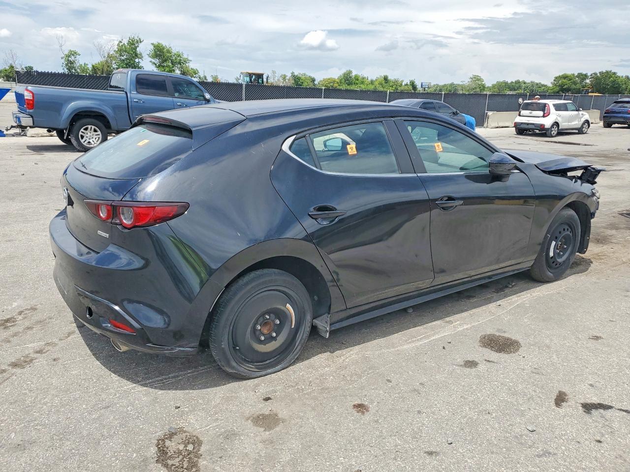 2021 Mazda 3 Select - Фото 3