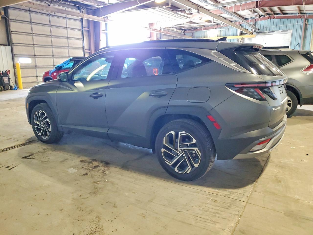 2025 Hyundai Tucson Limited - Image 2