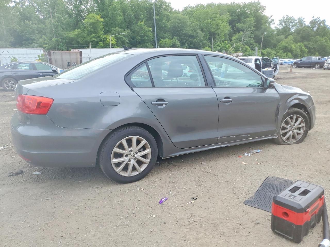2014 Volkswagen Jetta Se - Image 3