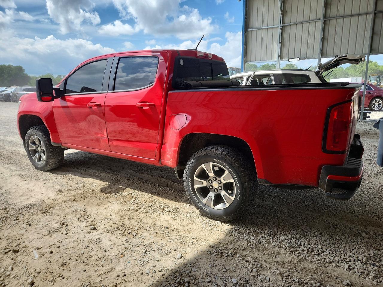 2016 Chevrolet Colorado Z71 - Image 2