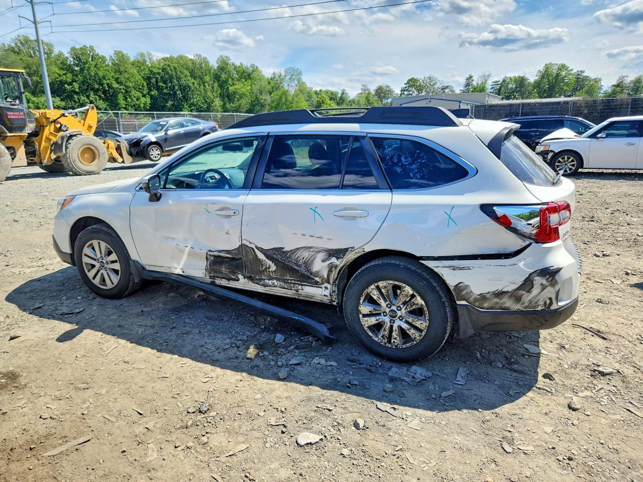 2016 Subaru Outback 2.5I Premium - Фото 2