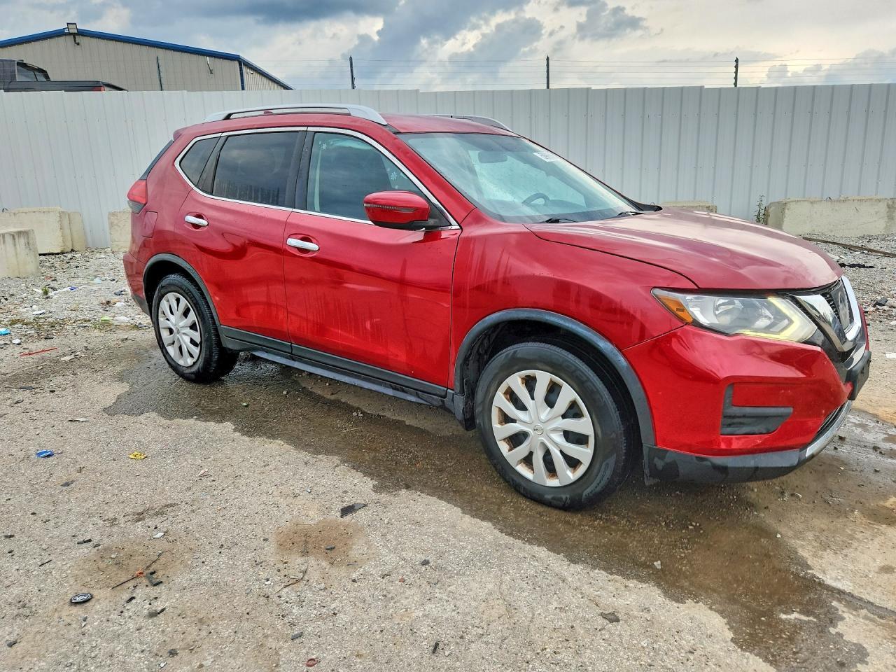 2017 Nissan Rogue S - Фото 4