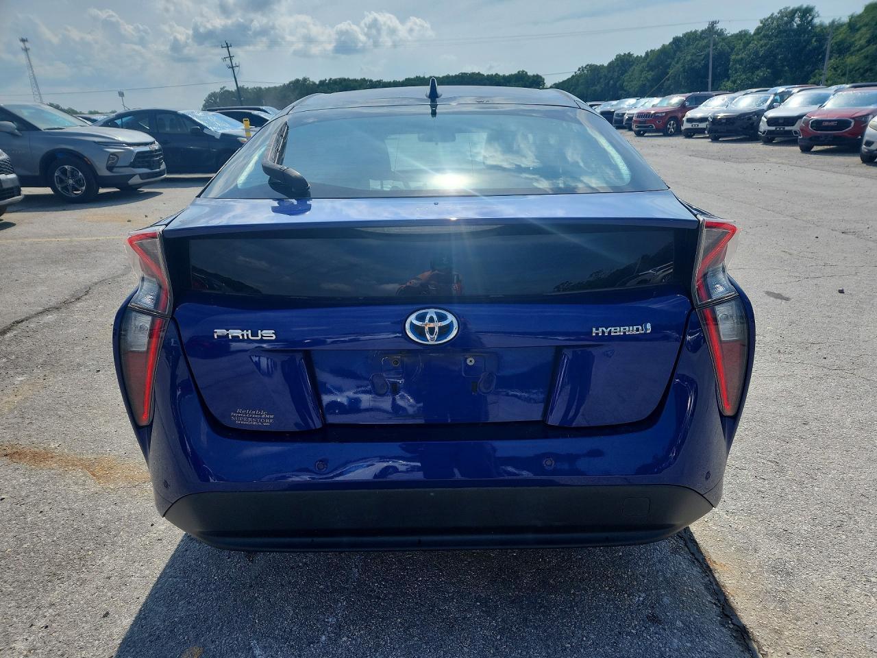 2017 Toyota Prius Two - Image 6