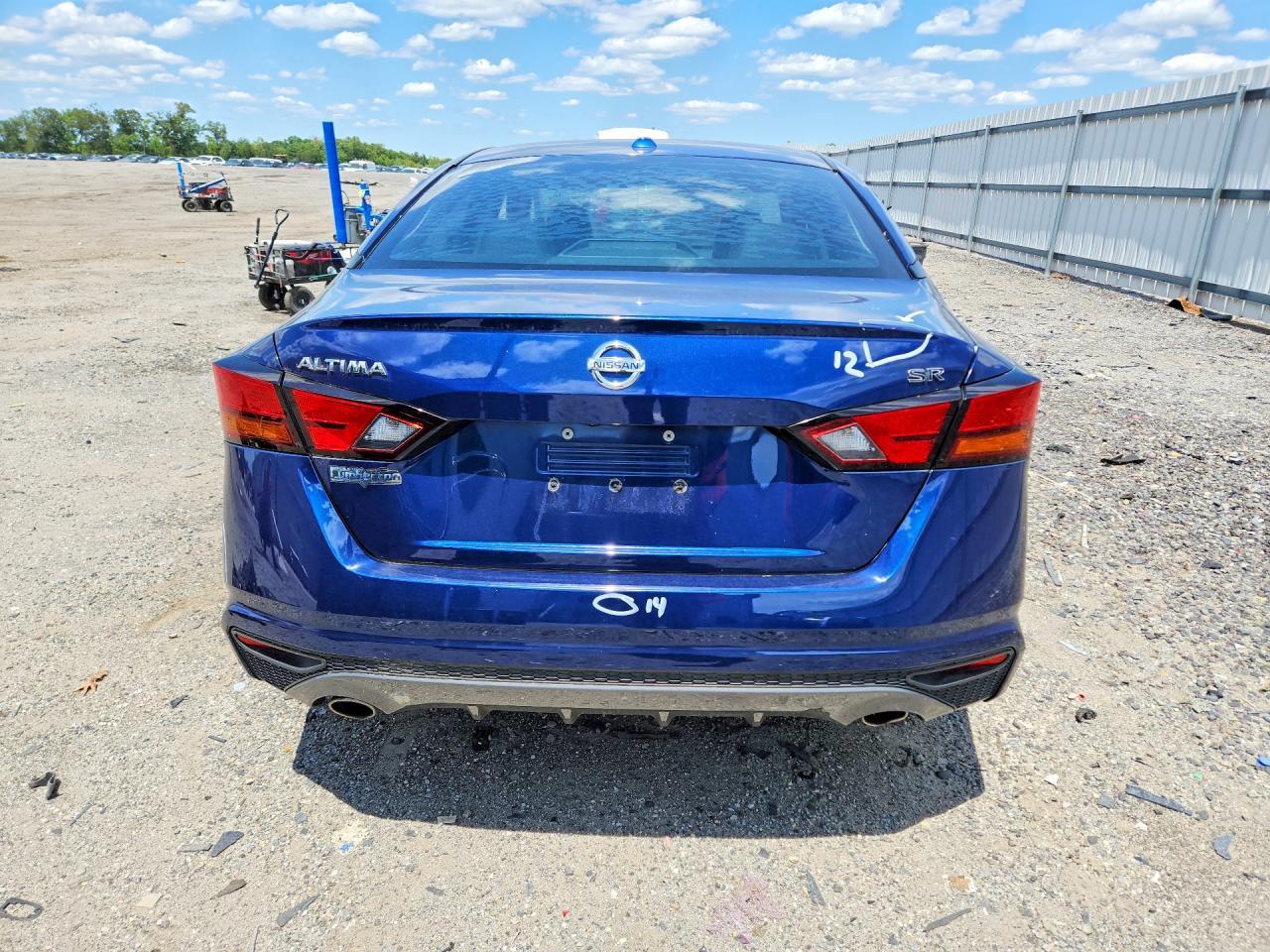 2019 Nissan Altima Sr - Image 6