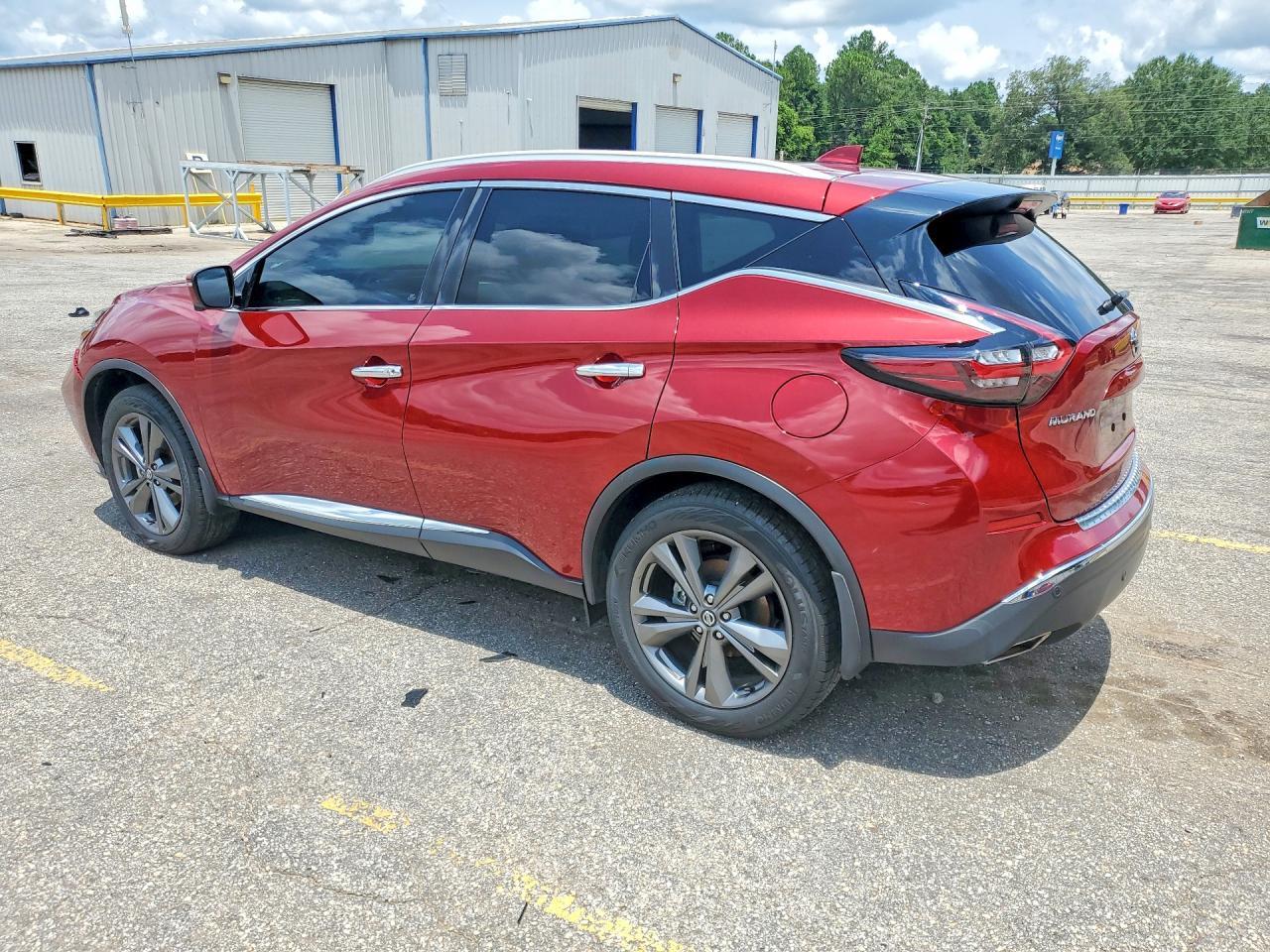 2021 Nissan Murano Platinum - Image 2