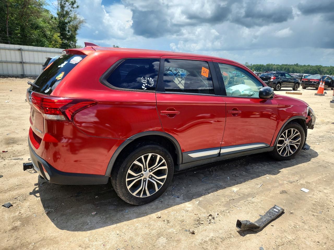2017 Mitsubishi Outlander Es - Image 3