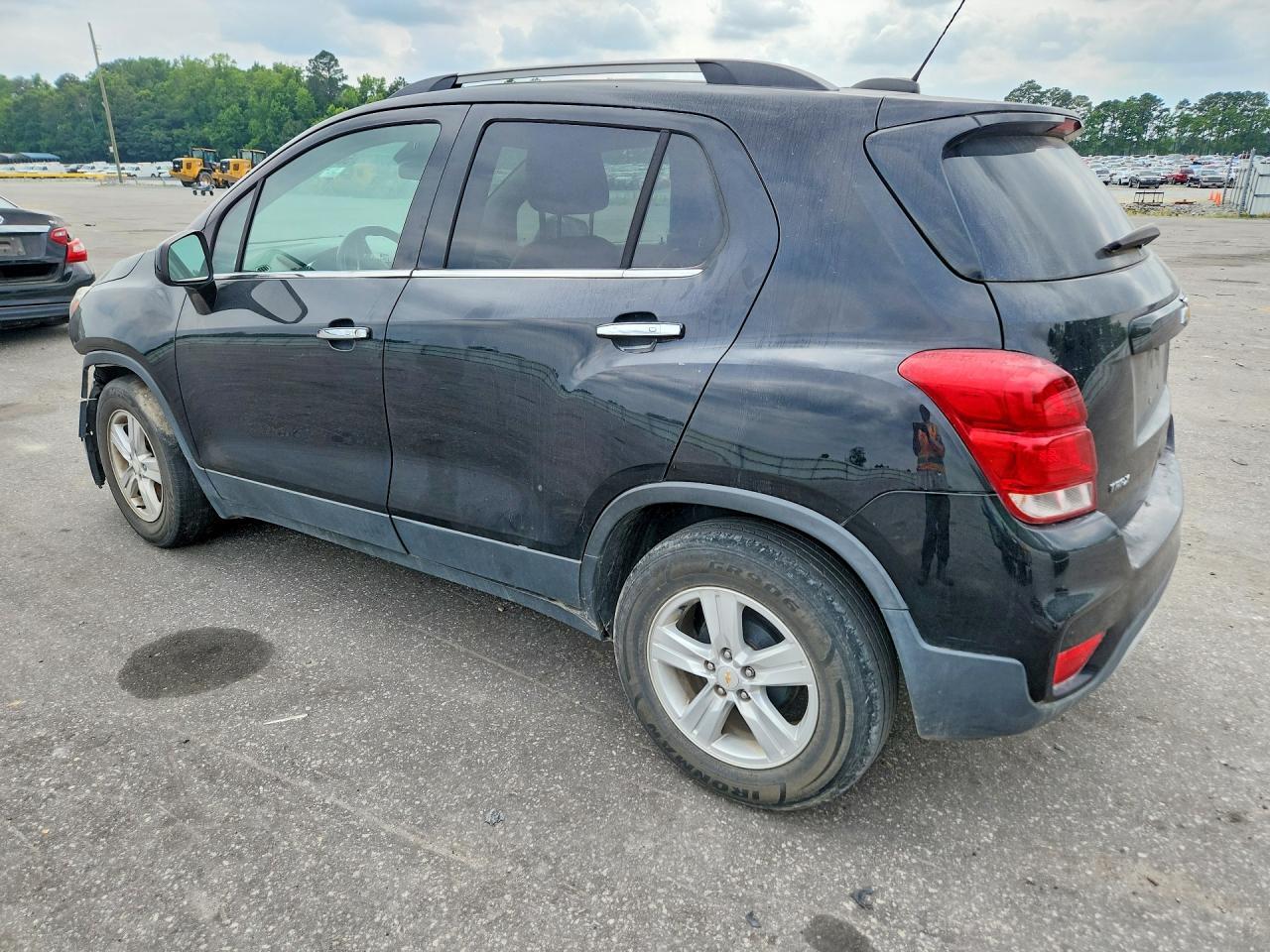 2017 Chevrolet Trax 1Lt - Image 2