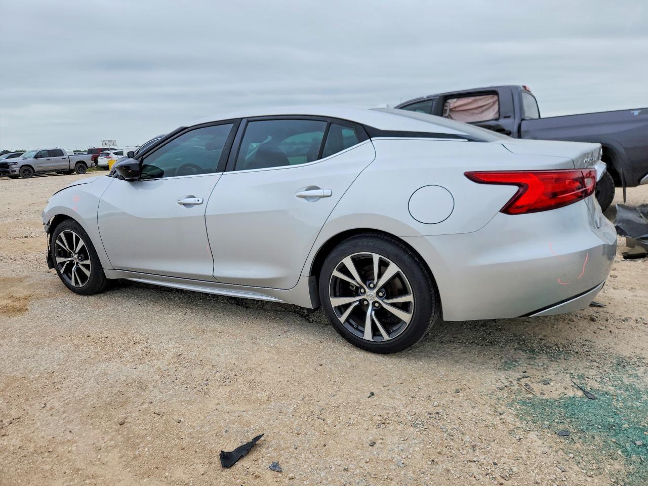 2017 Nissan Maxima 3.5 S - Image 2