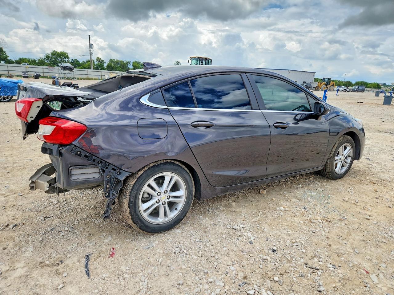 2017 Chevrolet Cruze Lt - Фото 3