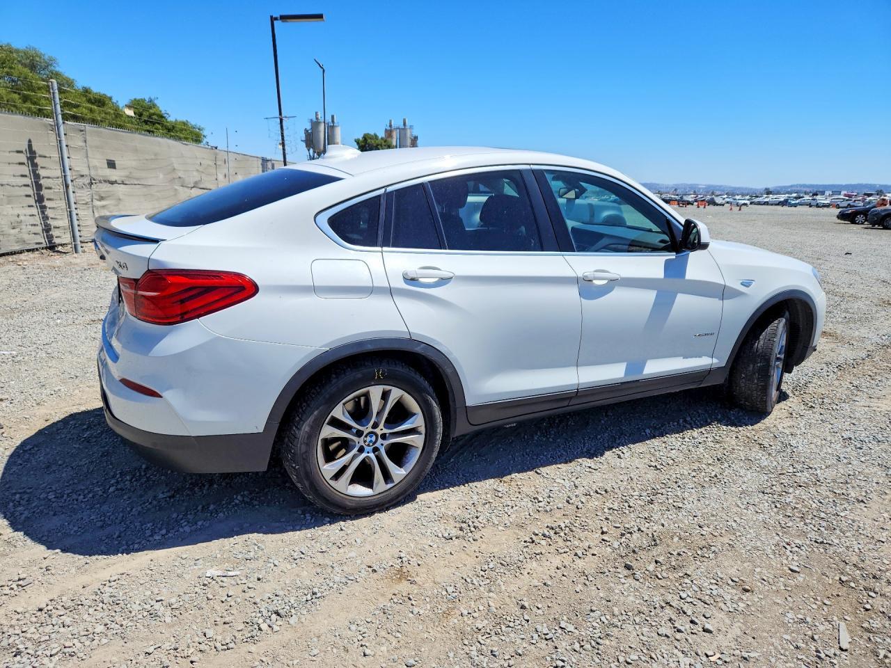 2016 BMW X4 xDrive28I - Image 3