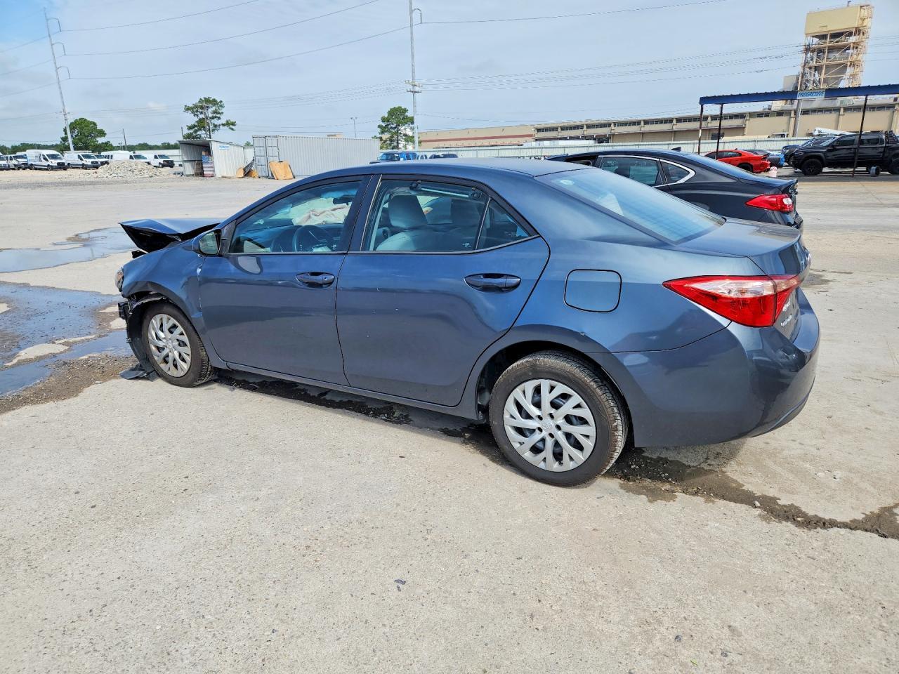 2017 Toyota Corolla Le - Фото 2