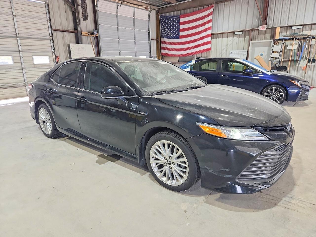 2020 Toyota Camry Hybrid Xle - Image 4